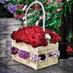 Sweet surprise - Wooden box with flowers