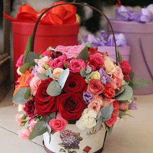 The choice of love - Flowers basket
