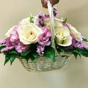 Яркие и элегантные цветы - Корзина цветов