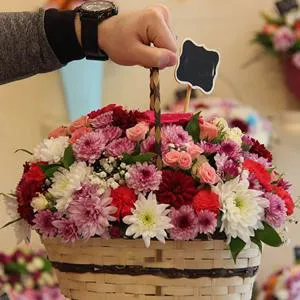 Full of joy - Flowers basket