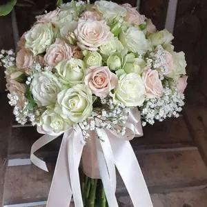 Feelings and time of joy - Wedding bouquet