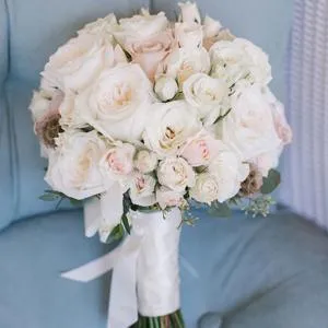 The bright moment of love - Wedding bouquet
