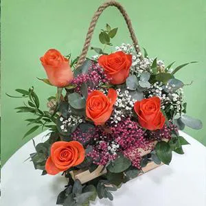 Красочный весенний аромат - Цветочный ящик