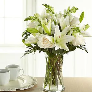 Feelings of joy - Flowers in vase
