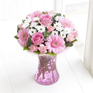Lovely and happy flowers - Flowers in vase