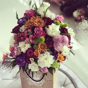 Концепция радости - Коробка с цветами
