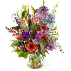 Colorful Moments - Flowers in vase