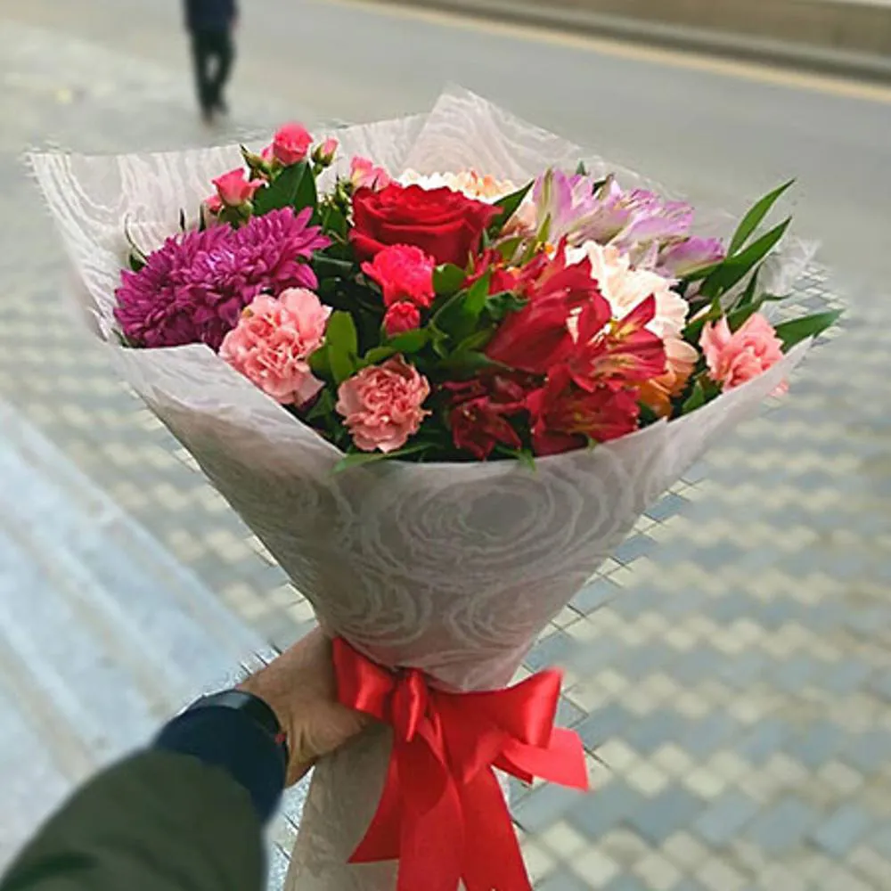 Gül nağılı buketi