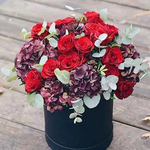 Моменты любви и радости - Коробка с цветами