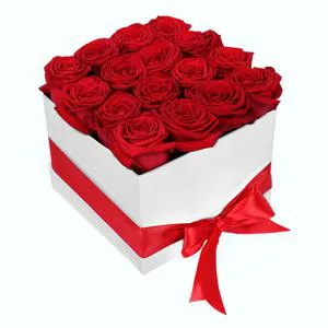 Любовь прекрасна - Коробка с цветами