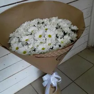 A white memorial - Flower Bouquet