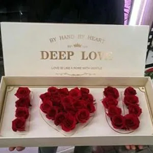 Цветы и любовь - Коробка с цветами
