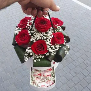 В чувствах любви - Коробка с цветами