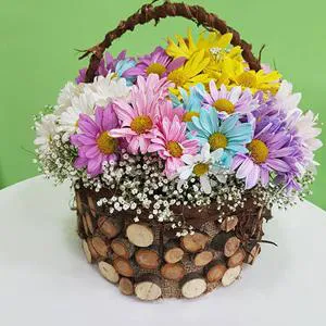 Joy and harmony - Wooden box with flowers