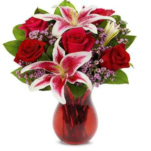 Beautiful and bright wishes of love - Flowers in vase