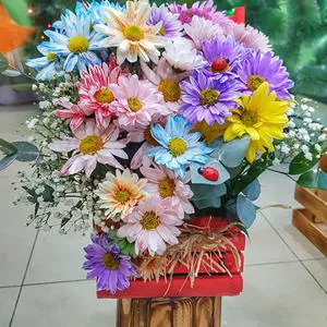 Brightness - Wooden box with flowers