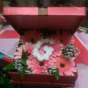 Цвета любви - Коробка с цветами 
