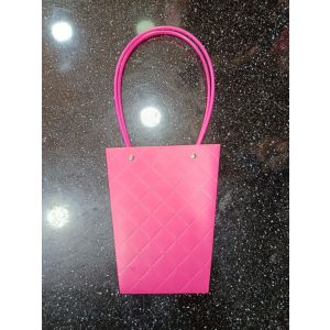 Çəhrayı naxışlı qutu