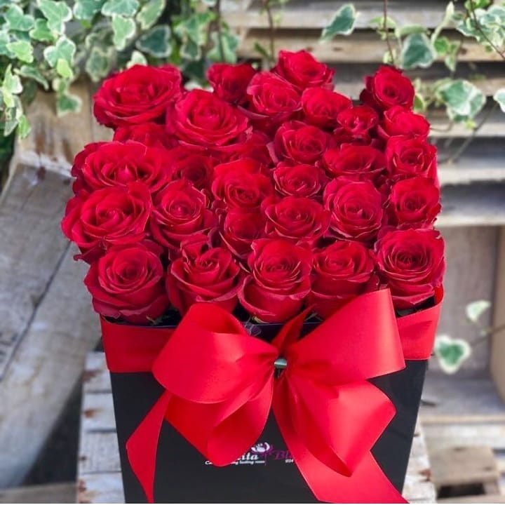 flower-delivery-abuja-886678657.jpg