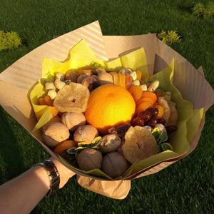 Букет из сухофруктов