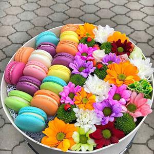 Яркие и любящие цвета - Коробка с цветами