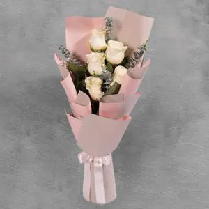 Parlaq sevgi gülləri - Gül buketi