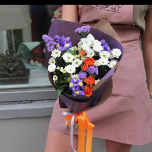 Parlaq sevgi diləkləri - Gül buketi