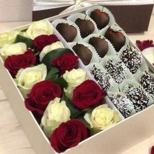 Colorful joy - Chocolate Strawberries