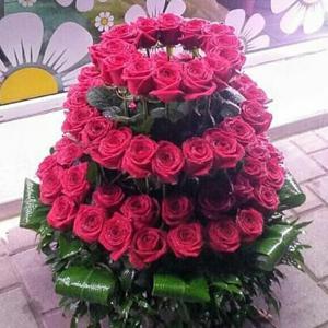 Güllərin rəqsi - Səbətdə güllər