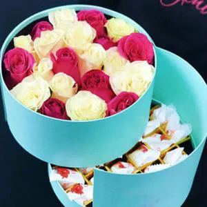 Love and joy with colors - Box with flowers