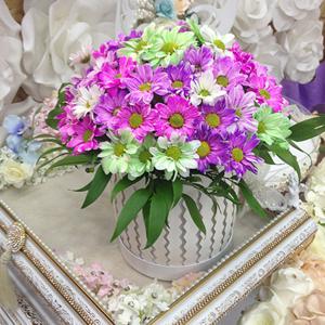 Sevgi parlaqlığı - Qutuda güllər