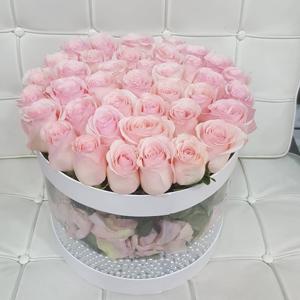 Sevgi hekayəsi - Qutuda güllər