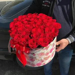 Love traces - Box with flowers