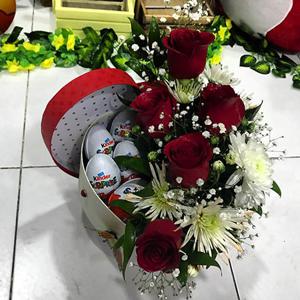 Love with colors - Box with flowers