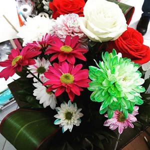 Moment of special love - Box with flowers