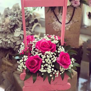 Moments of love and joy - Wooden box with flowers