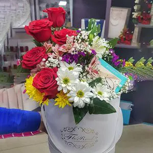 Sentimental məhəbbət - Ürək qutuda güllər