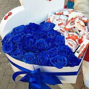 Sentimental love - Heart box with flowers