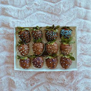 Сладкий вкус - шоколадная клубника