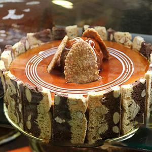 Ləzzətin unudulmaz dadı - Profiterollu tort