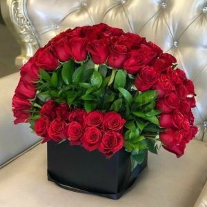 Sevgi Dolu Qutu - Qutuda Güllər